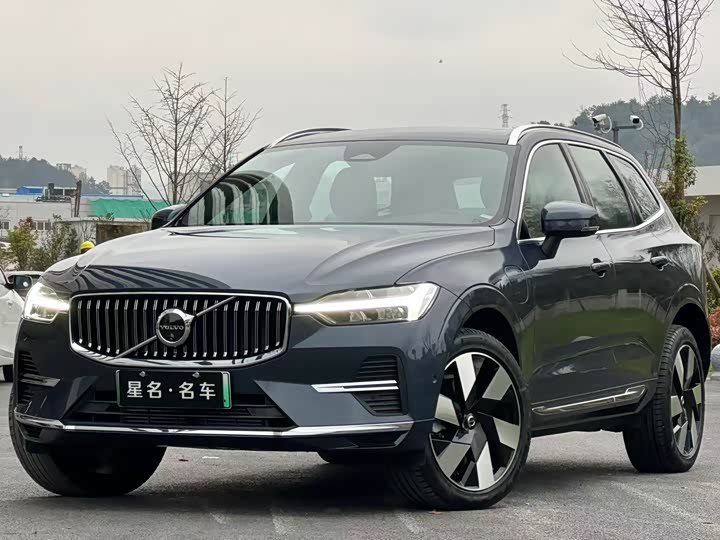 Фото 1 - Volvo XC60 Hybrid