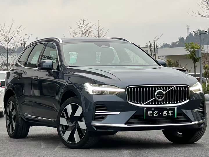 Фото 3 - Volvo XC60 Hybrid