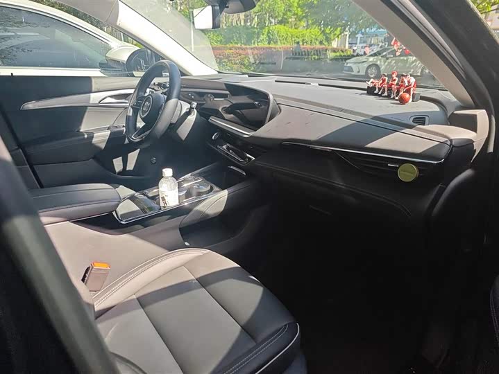 Buick Envision Plus 2025 2025款 昂科威Plus 28T 两驱白金版