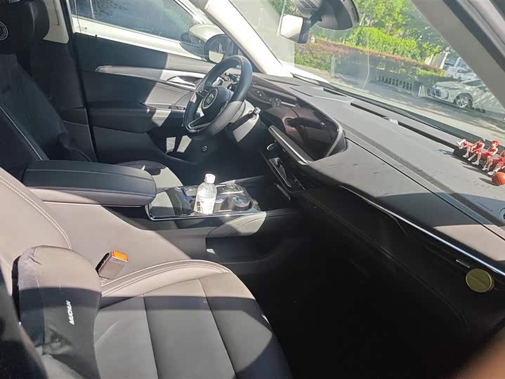 Buick Envision Plus 2025 2025款 昂科威Plus 28T 两驱白金版