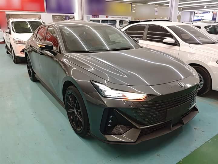 Zdjęcie 4 - Changan UNI-V Hybrid