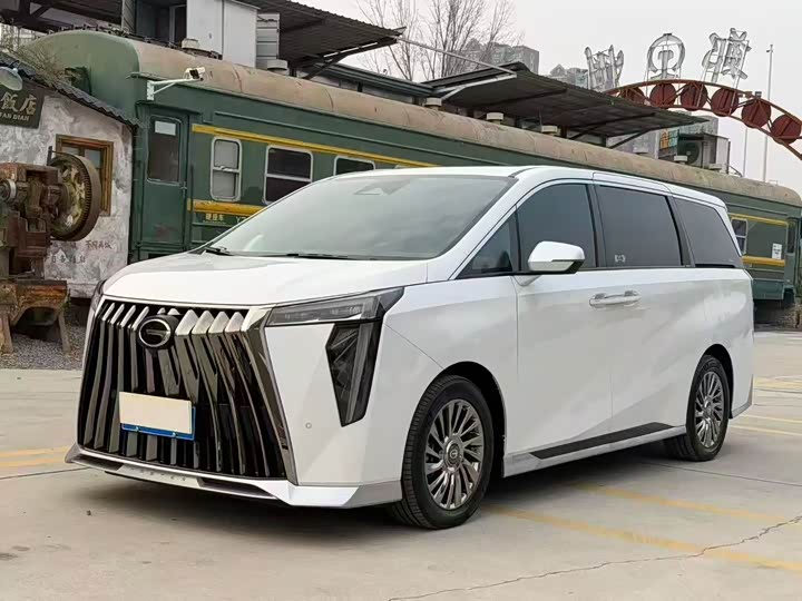 Zdjęcie 1 - GAC Trumpchi M8