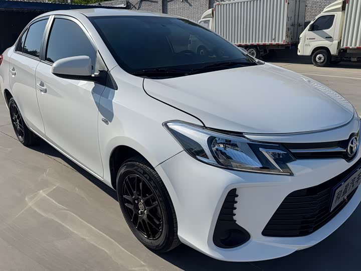 Фото 4 - Toyota Vios