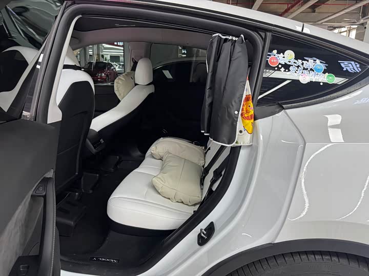 Фото 6 - Tesla Model Y