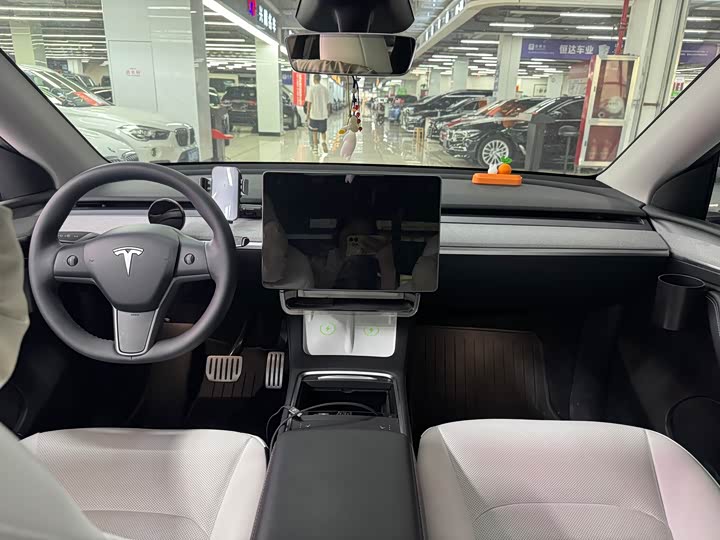 Фото 7 - Tesla Model Y