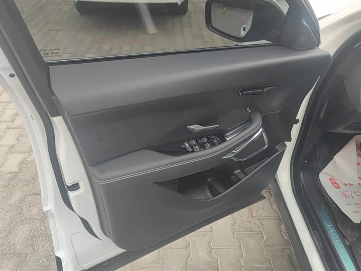 Jaguar E-Pace 2024 2024款 进取运动版 R-DYNAMIC S