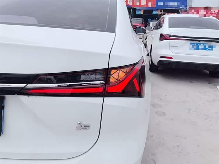 Roewe i5 2026 2026款 1.5L CVT豪华版