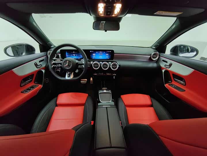 Zdjęcie 3 - Mercedes-Benz A-Class AMG