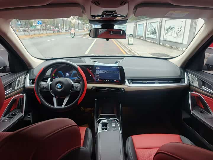 Фото 6 - BMW X1