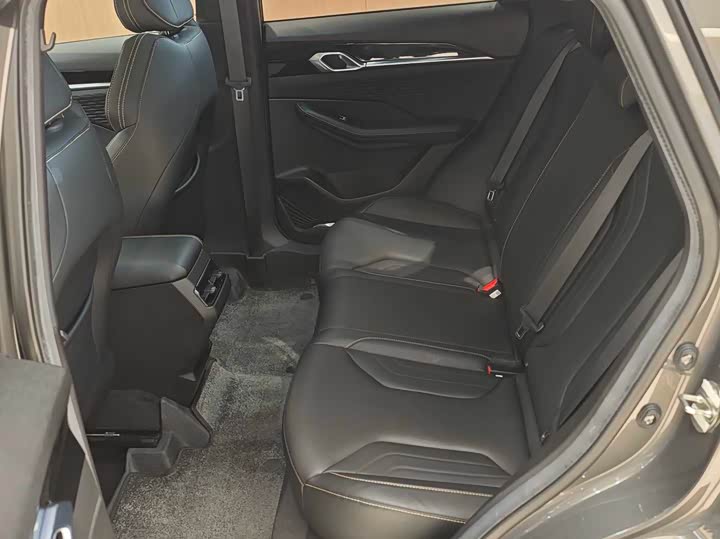 Geely Coolray 2025 2025款 缤越L 1.5TD DCT 星耀