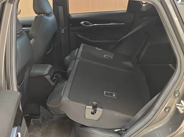 Geely Coolray 2025 2025款 缤越L 1.5TD DCT 星耀