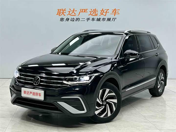 Фото 1 - Volkswagen Tiguan L Pro
