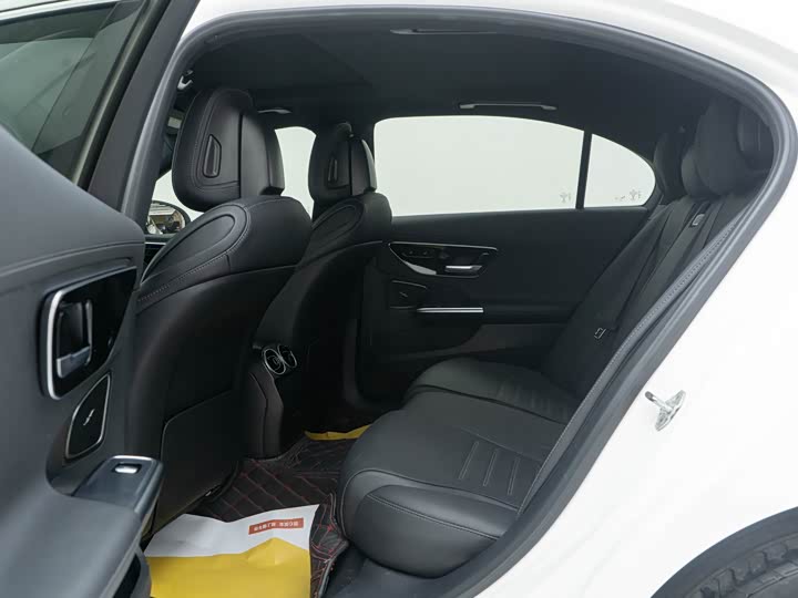 Фото 7 - Mercedes-Benz C-Class