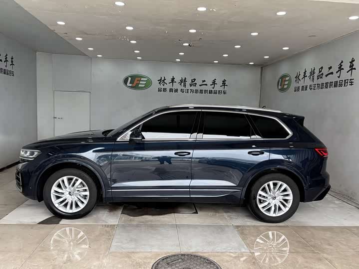 2025 Volkswagen Touareg