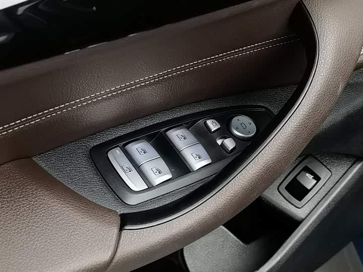 Фото 9 - BMW X2