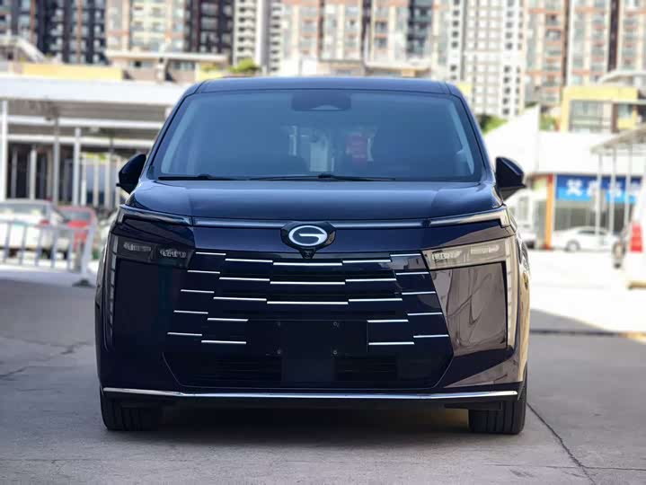 Фото 2 - GAC Trumpchi E8