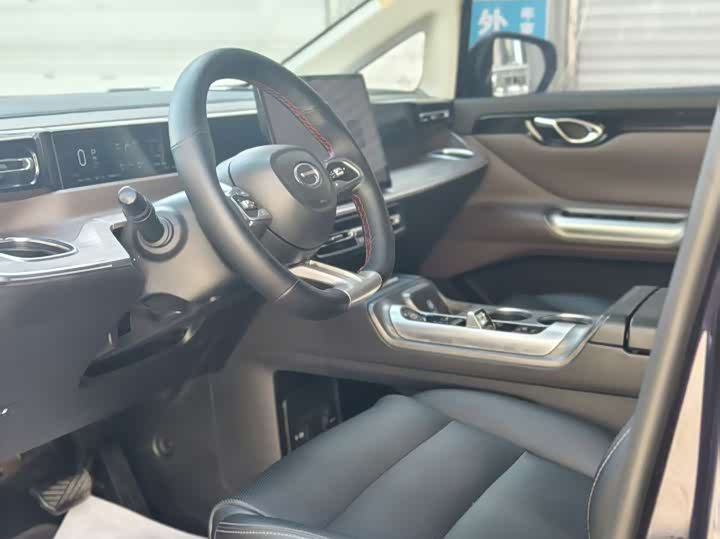 Фото 4 - GAC Trumpchi E8