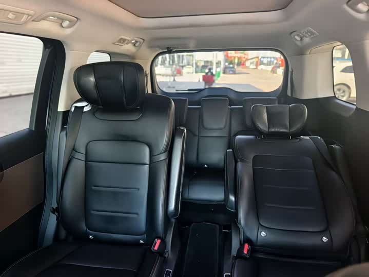 Фото 6 - GAC Trumpchi E8