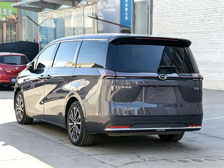Фото 7 - GAC Trumpchi E8