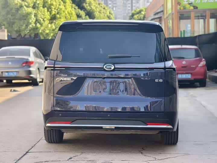 Фото 8 - GAC Trumpchi E8