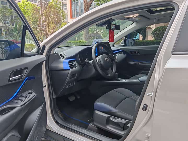 Toyota C-HR 2022 2022款 2.0L 舒适版