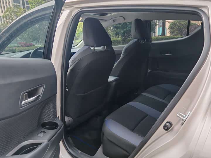 Toyota C-HR 2022 2022款 2.0L 舒适版
