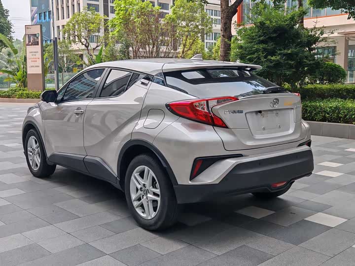 Toyota C-HR 2022 2022款 2.0L 舒适版