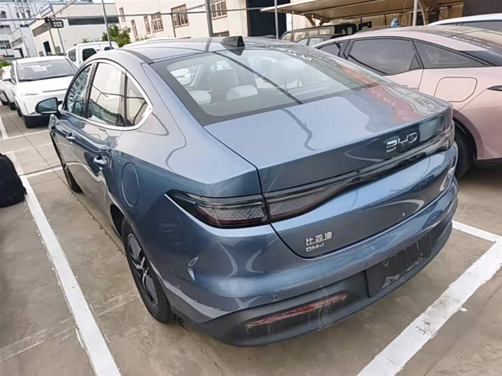 BYD Seal 05 DM-i Hybrid 2025 2025款 DM-i 智驾版 120KM旗舰型
