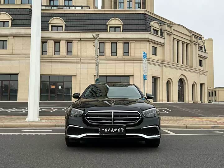 Фото 2 - Mercedes-Benz E-Class