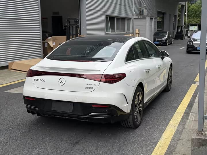 Mercedes-Benz EQE 2025 2025款 500 4MATIC 豪华版