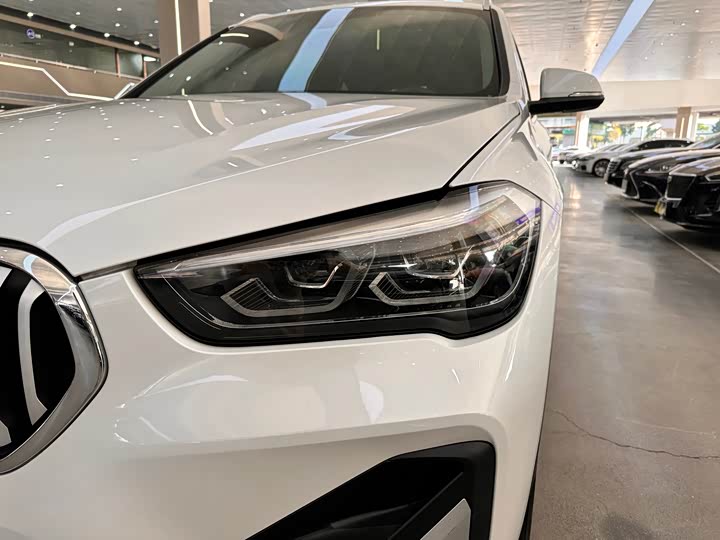 Фото 4 - BMW X1