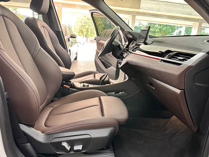 Фото 7 - BMW X1