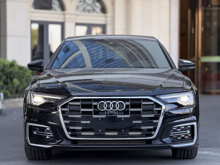 Фото 2 - Audi A6L