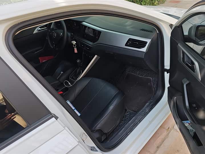 Photo 8 - Volkswagen Polo