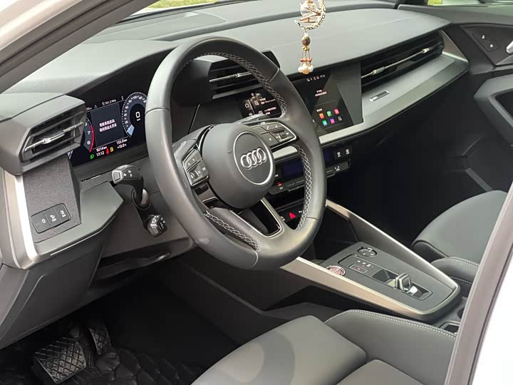 Photo 6 - Audi A3