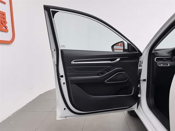 Фото 8 - Geely Emgrand