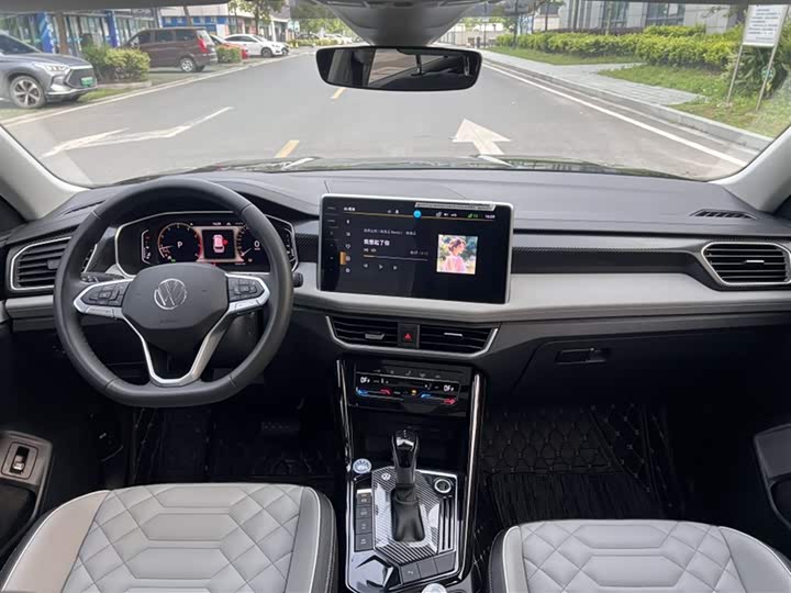 Volkswagen Tayron 2024 2024款 330TSI 两驱豪华Plus进阶版