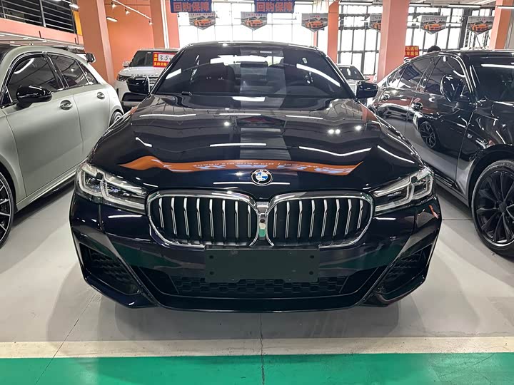 Фото 2 - BMW 5 Series