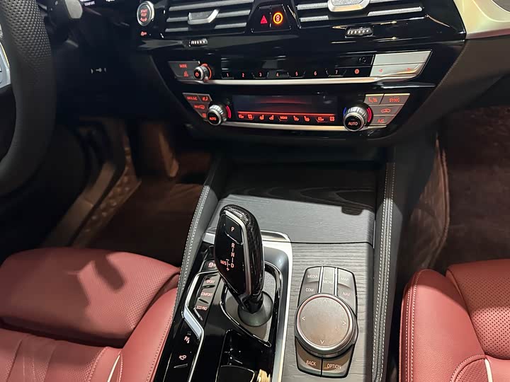 Фото 8 - BMW 5 Series