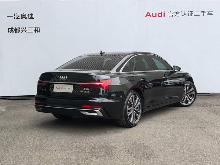 Фото 4 - Audi A6L