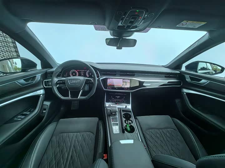 Фото 8 - Audi A6L