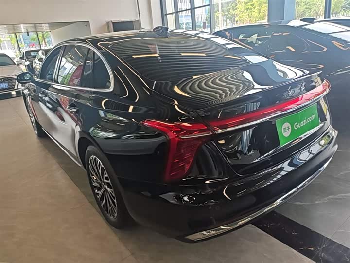Hongqi H5 2025 2025款 2.0T 自动旗畅版