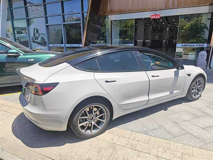 Фото 5 - Tesla Model 3