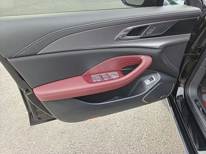 Zdjęcie 6 - Hongqi H5