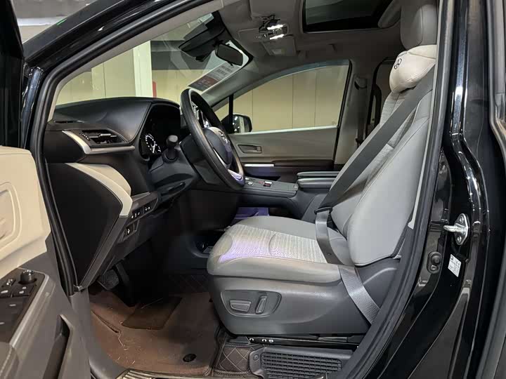Toyota Sienna 2024 2024款 2.5L混动 舒适版