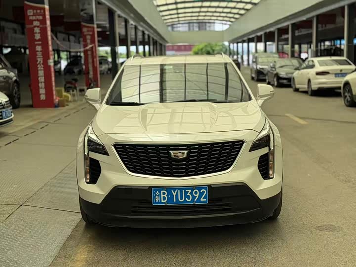 Фото 2 - Cadillac XT4