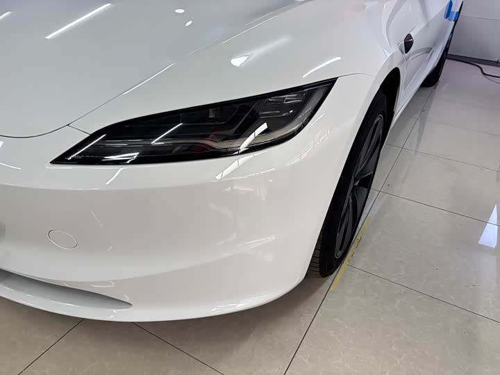 Zdjęcie 2 - Tesla Model 3