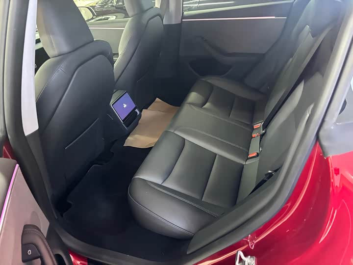 Zdjęcie 7 - Tesla Model 3