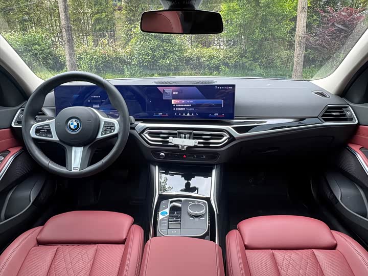 Фото 8 - BMW i3