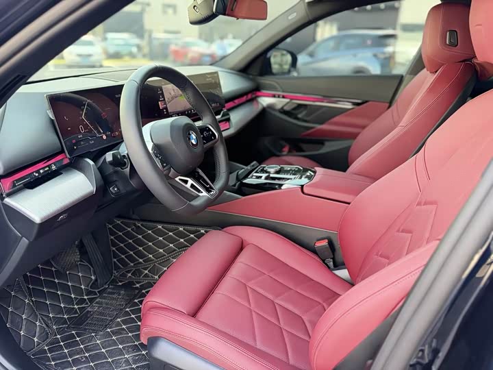 Фото 8 - BMW 5 Series